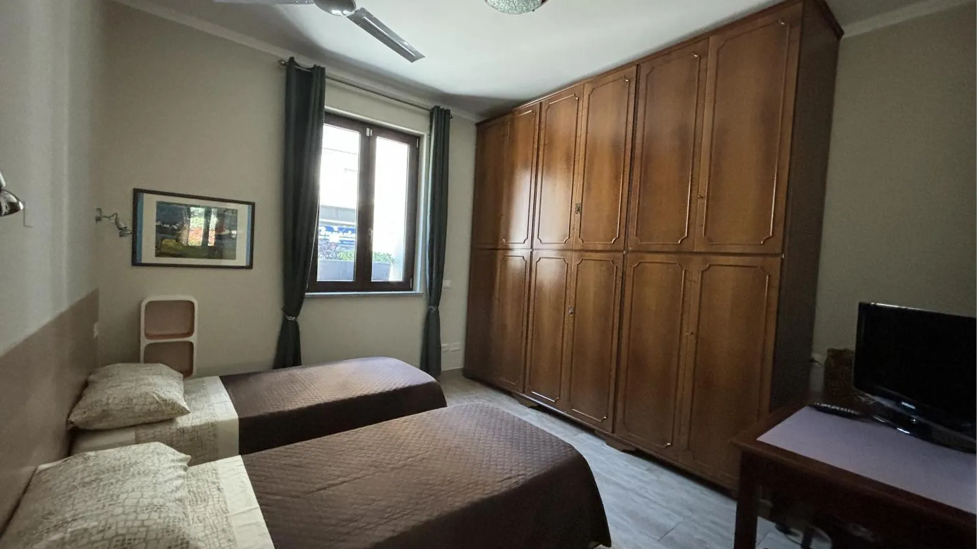 B&B Il Quadrato 19 Nerviano 0*,  İtalya